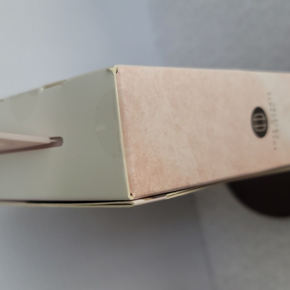 Luxe+Willow Bio Phoenix Rose Quartz Vibrating Facial Massager - Picture 8 of 16